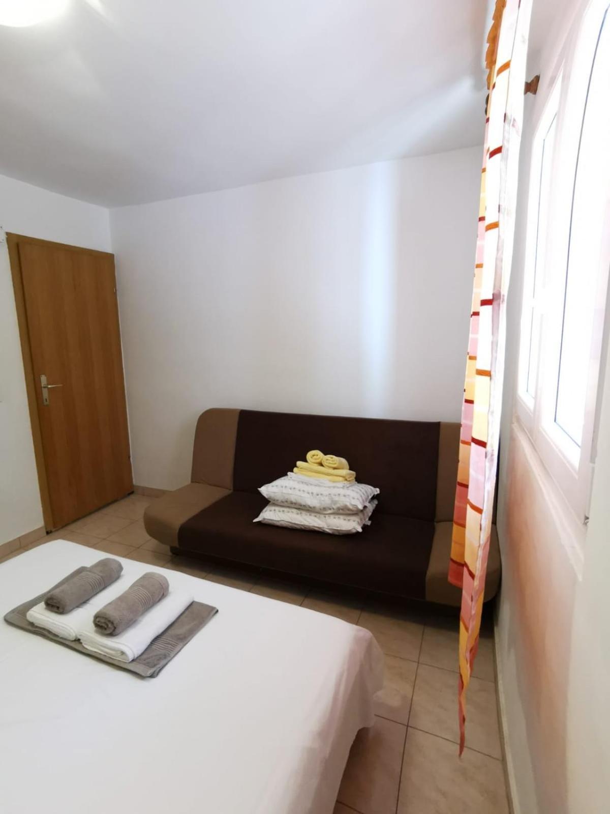 Apartments By The Sea Mimice, Omis - 14230 Pokoj fotografie