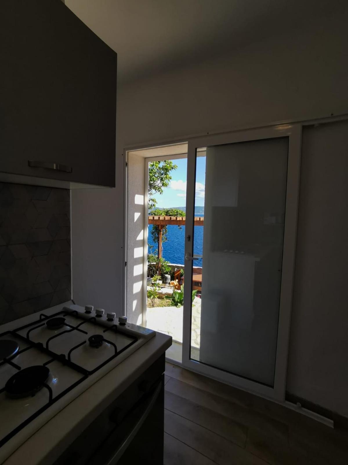 Apartments By The Sea Mimice, Omis - 14230 Pokoj fotografie